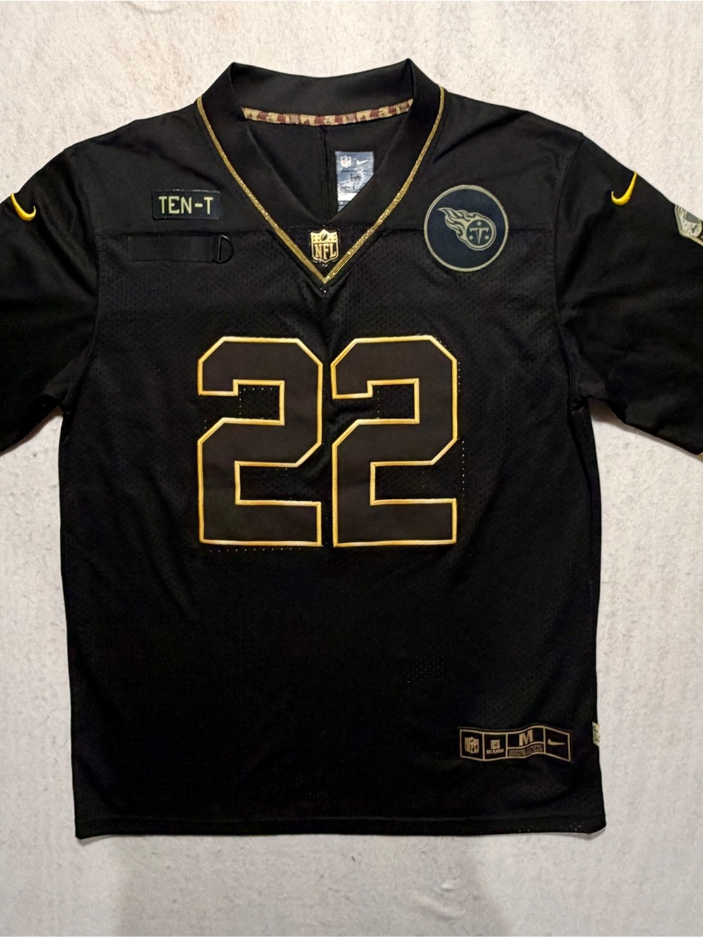 NIKE NFL TENNESSEE TITANS DERRICK HENRY #22 SALUTE TO SERVICE JERSEY MEN'S M